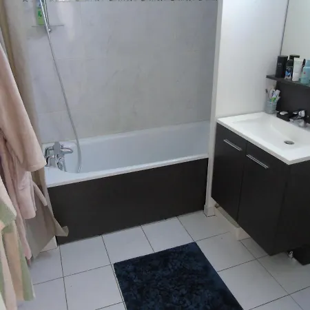 Guest house Moderne & Lumineux En Centre-ville Courcouronnes